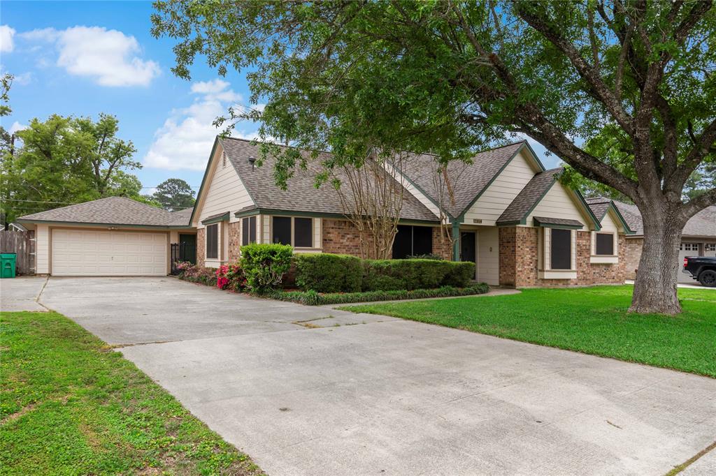 7314 Bayou Vista Dr, Baytown, TX 77521