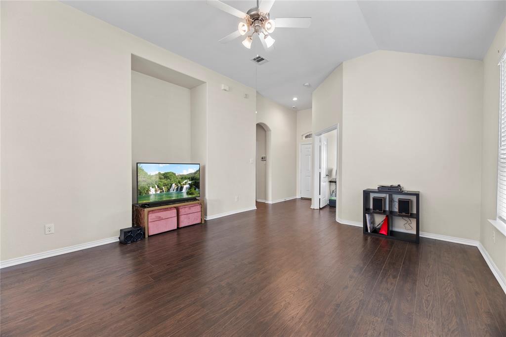 32715 Oak Heights Ln, Brookshire, TX 77423