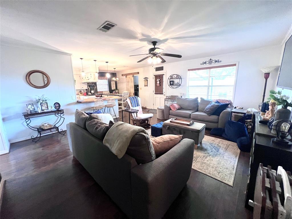 1419 Linwood Dr, Wharton, TX 77488