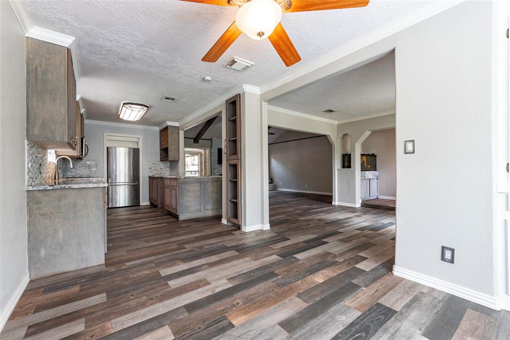 2918 Frostwood Cir, Dickinson, TX 77539