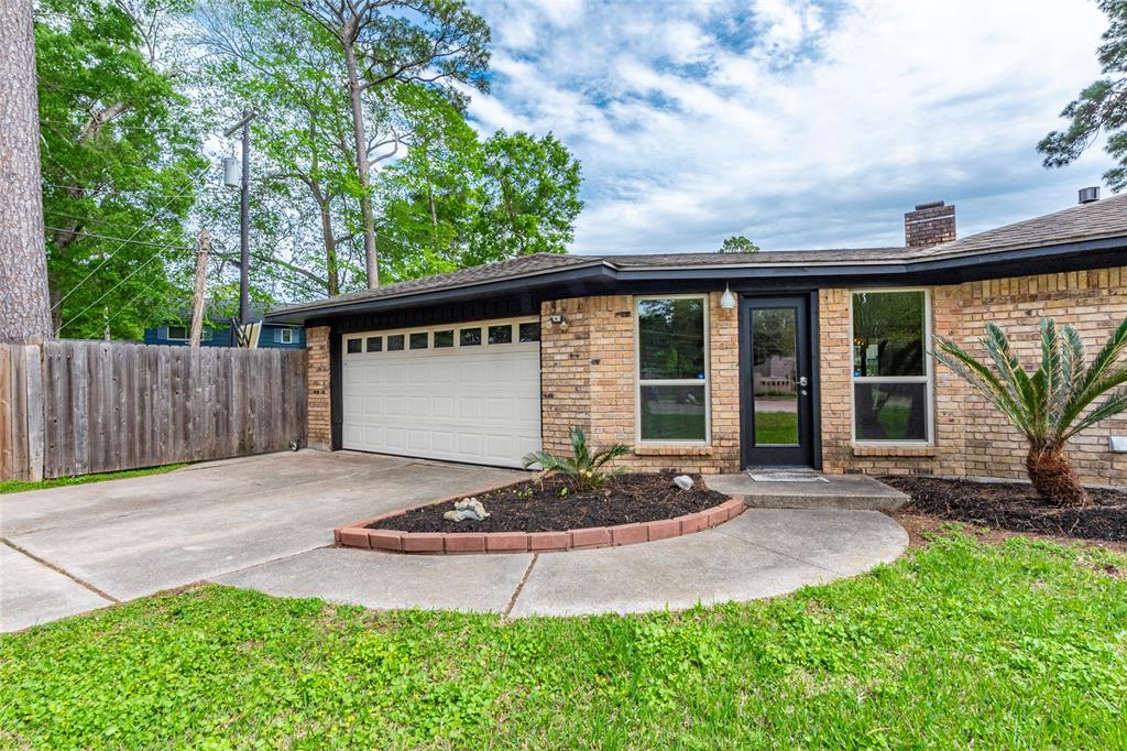 2918 Frostwood Cir, Dickinson, TX 77539