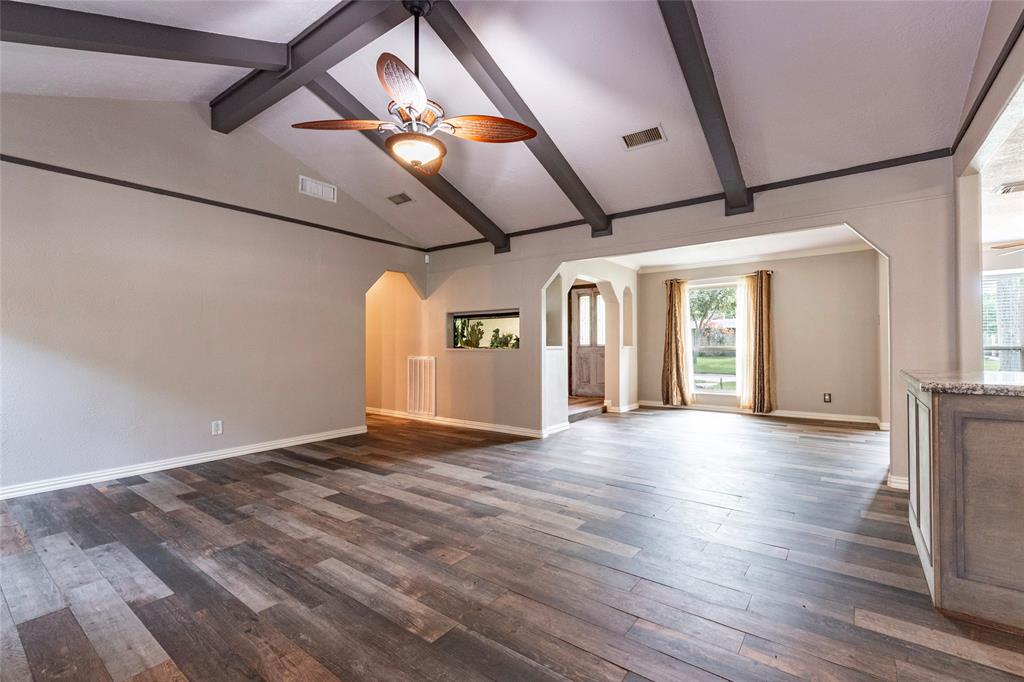 2918 Frostwood Cir, Dickinson, TX 77539