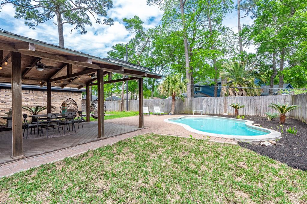 2918 Frostwood Cir, Dickinson, TX 77539