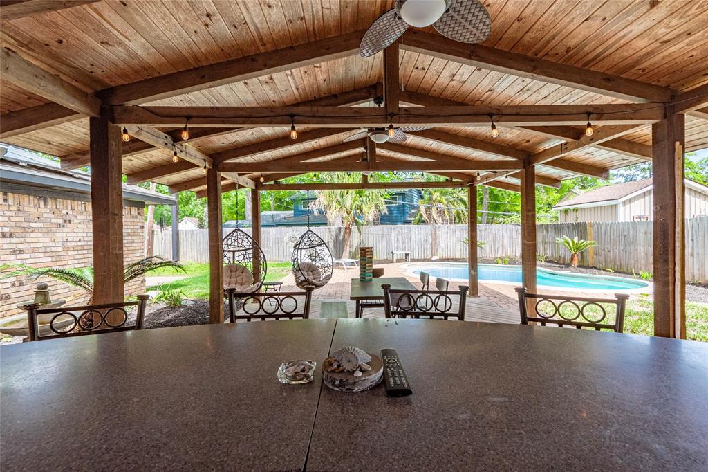 2918 Frostwood Cir, Dickinson, TX 77539