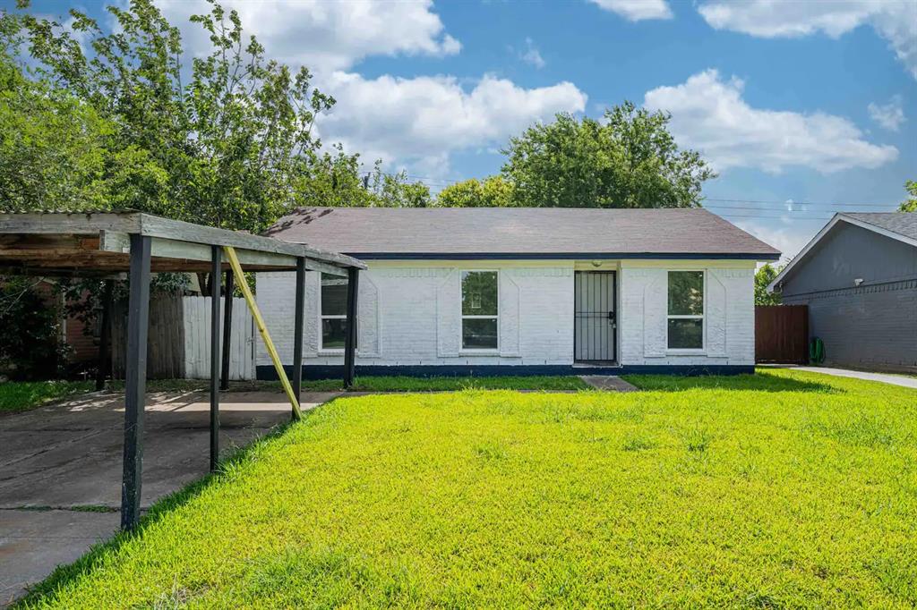 13223 Ambrose St, Houston, TX 77045