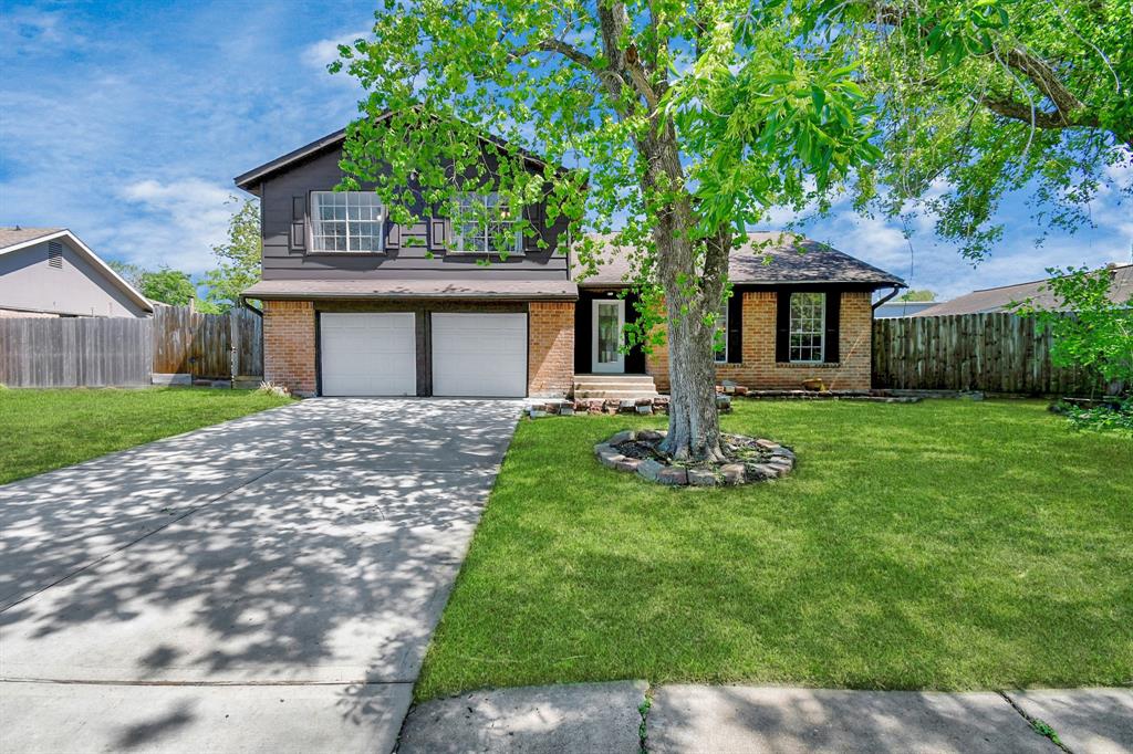 11007 Sageyork Dr, Houston, TX 77089