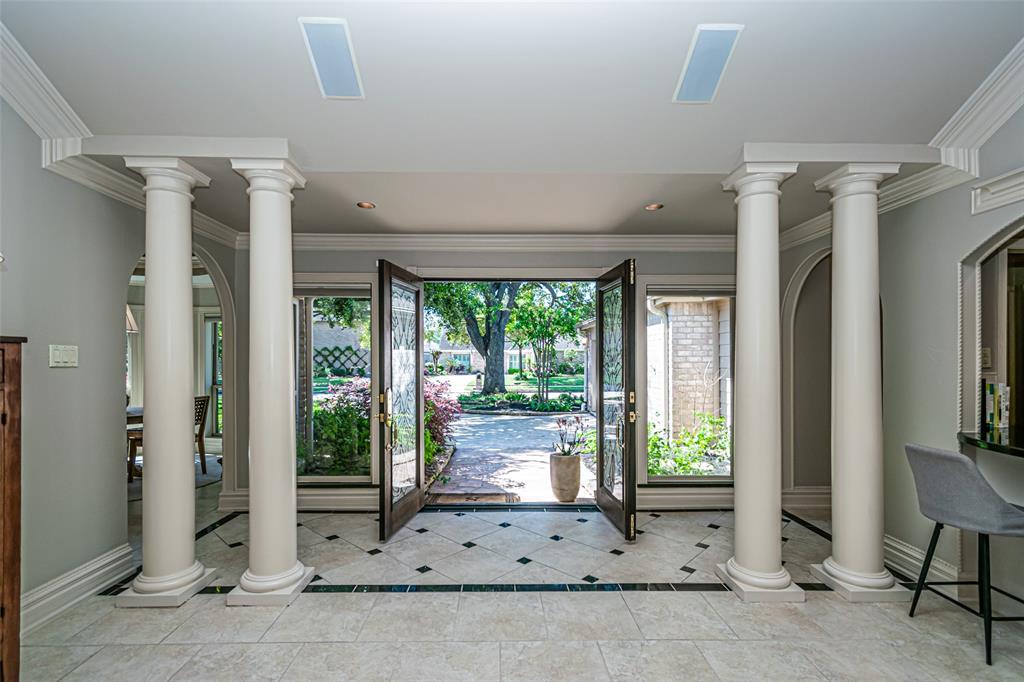 12214 Burgoyne Dr, Houston, TX 77077