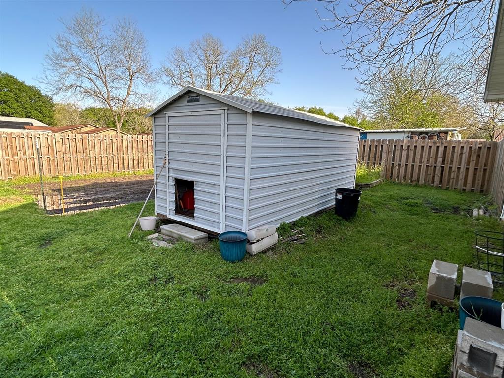 210 Mainer St, Lovelady, TX 75851