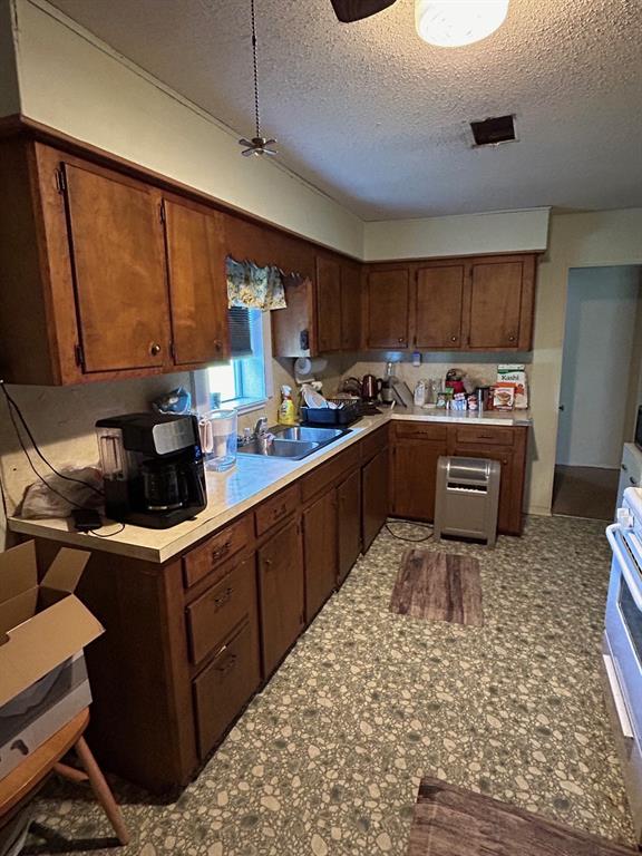 210 Mainer St, Lovelady, TX 75851