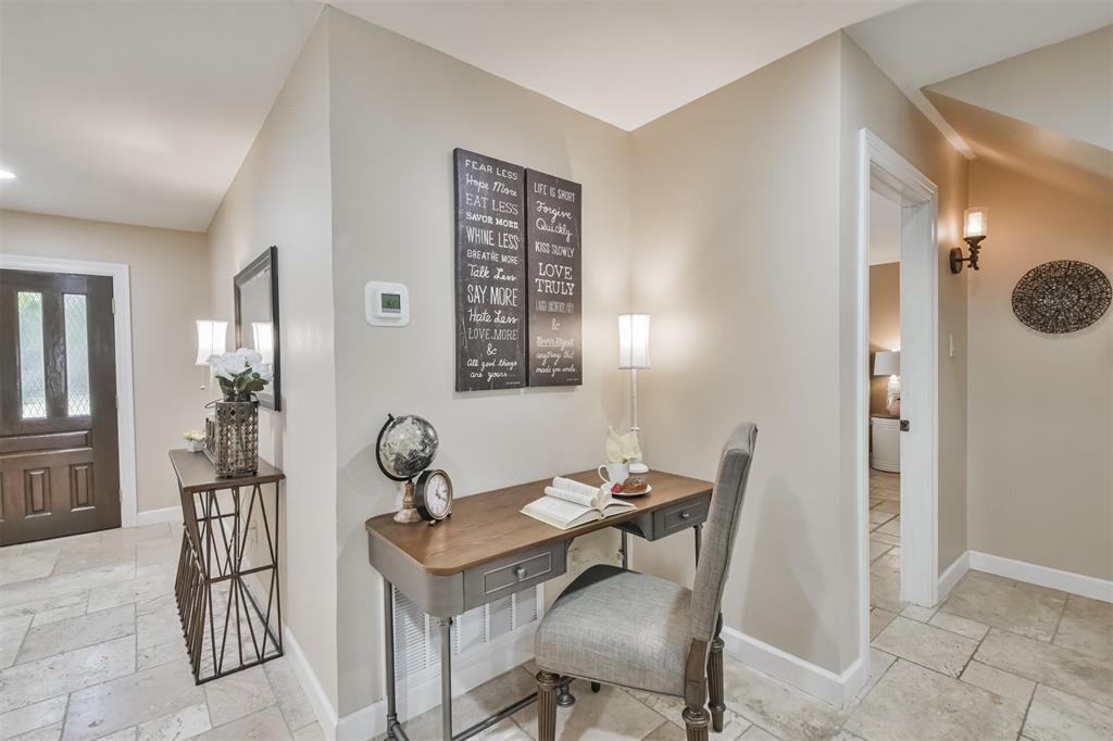 2007 Parkdale Dr, Kingwood, TX 77339