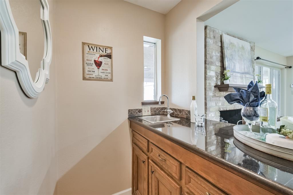 2007 Parkdale Dr, Kingwood, TX 77339