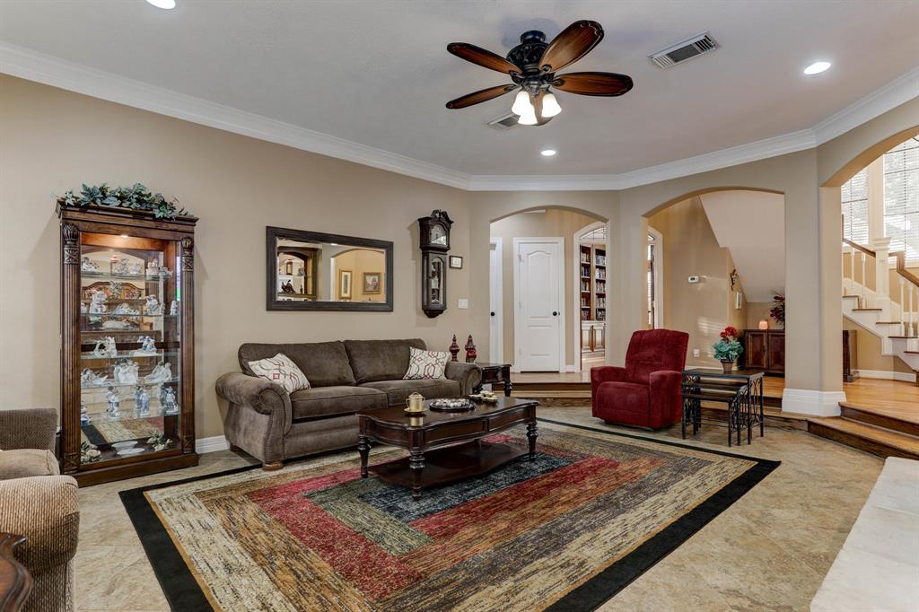 2230 Rockhaven Dr, Houston, TX 77062