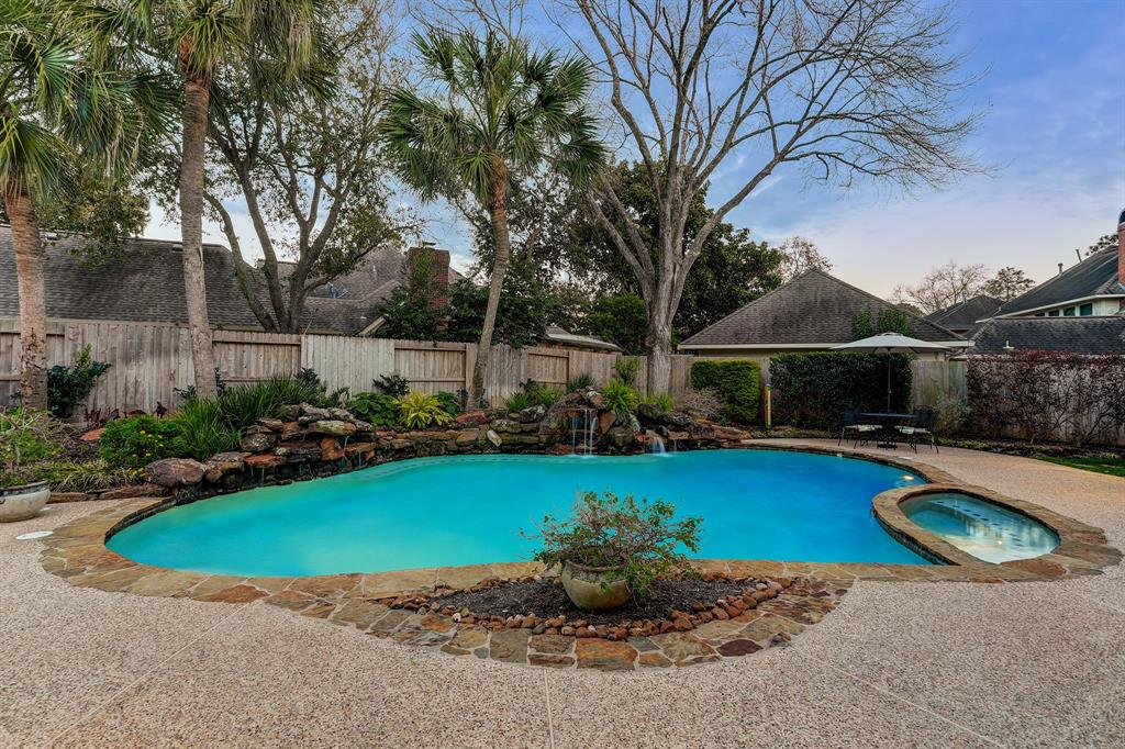 2230 Rockhaven Dr, Houston, TX 77062