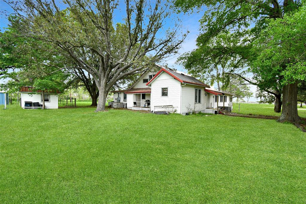 24891 Highway 6, Hempstead, TX 77445