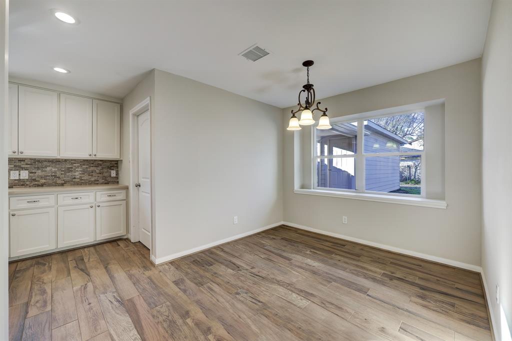 10822 Tupper Lake Dr, Houston, TX 77042