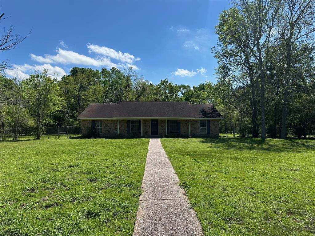 4100 Lovers Ln, Dickinson, TX 77539