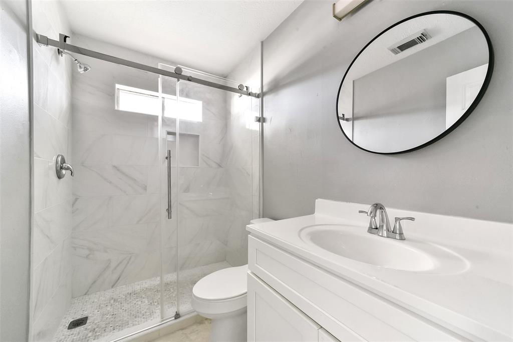 1211 Peacham Ct, Fresno, TX 77545