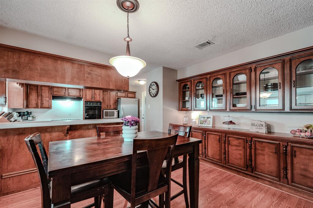 11302 Cherry Point Dr, Mont Belvieu, TX 77535