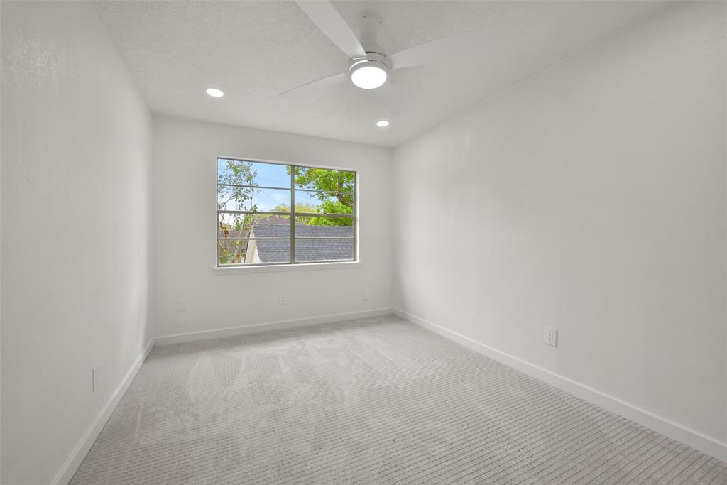 16410 Heatherdale Dr, Houston, TX 77059