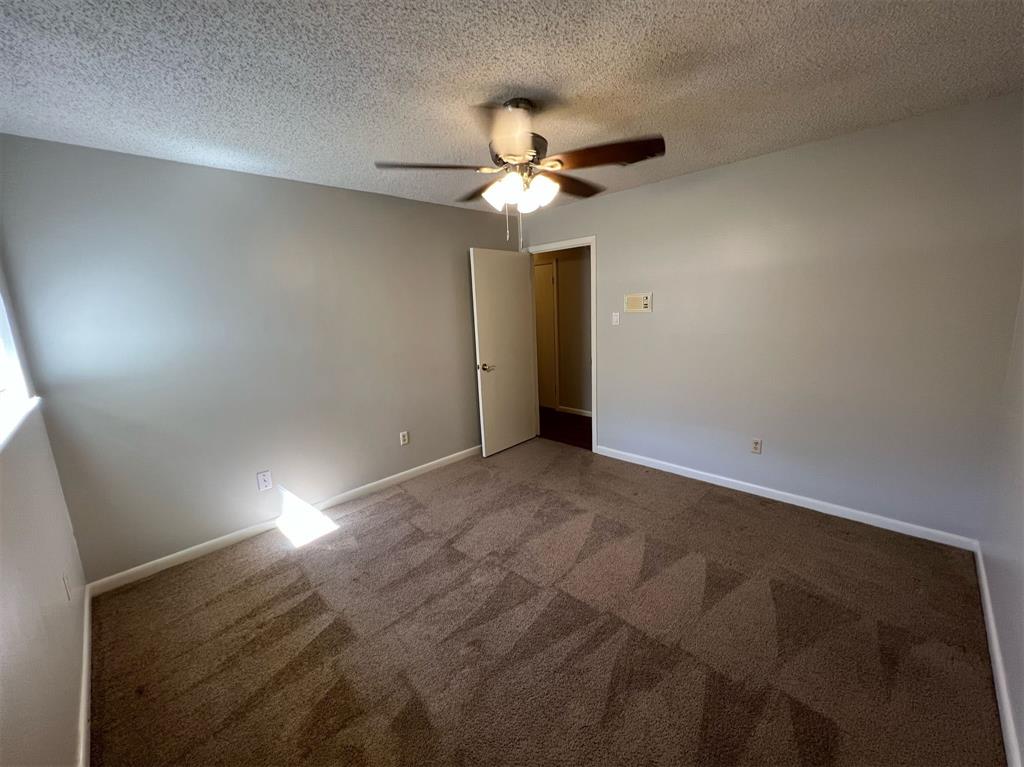 2722 Meadowcreek Dr, Missouri City, TX 77459