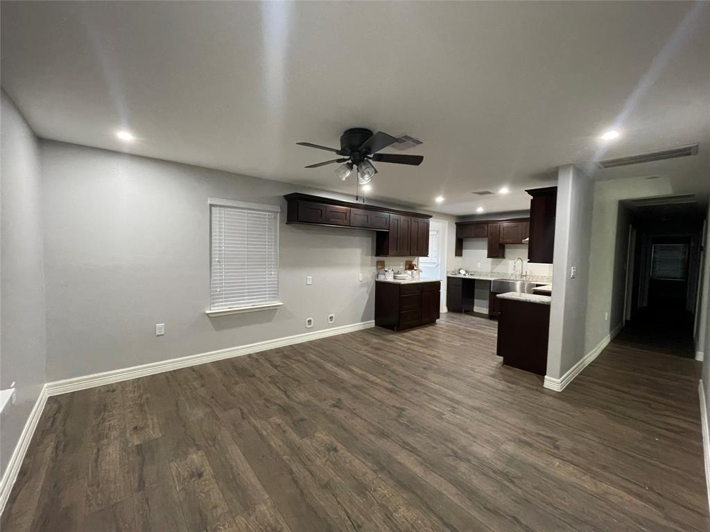 2526 Pansy St, Pasadena, TX 77503