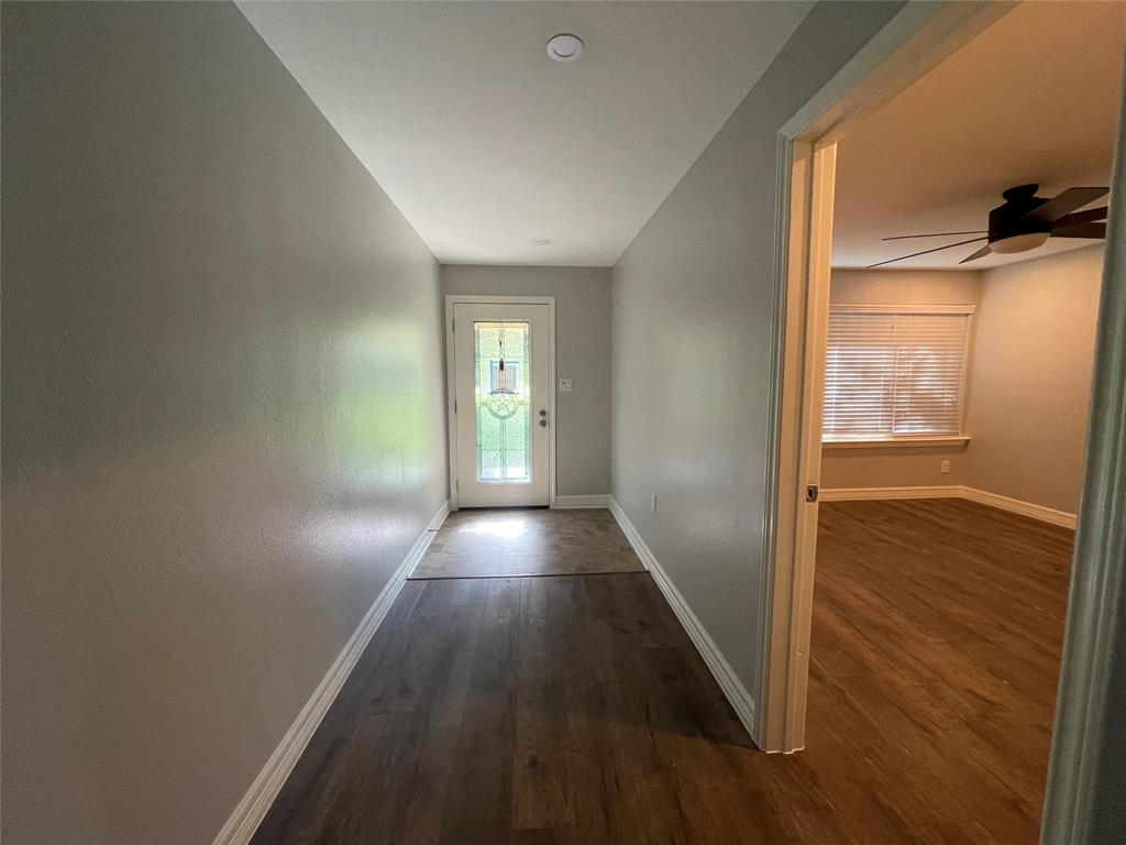 2526 Pansy St, Pasadena, TX 77503