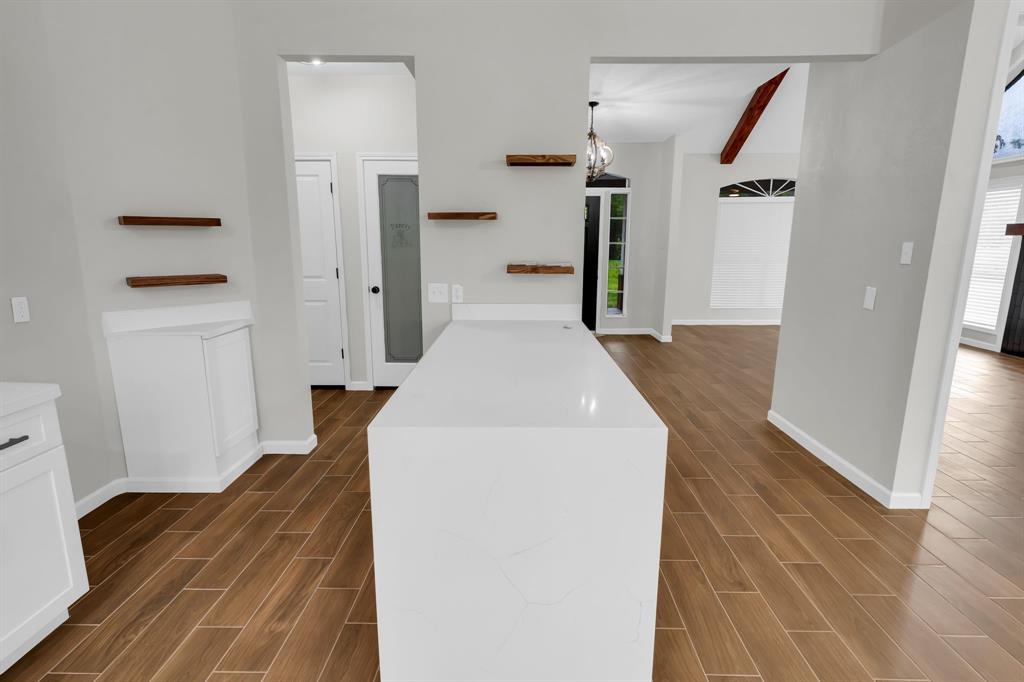 707 Cemetery Rd, Santa Fe, TX 77517