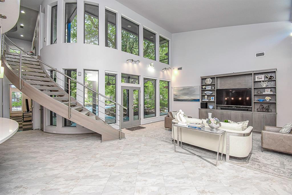 15402 Lakeview Dr, Jersey Village, TX 77040