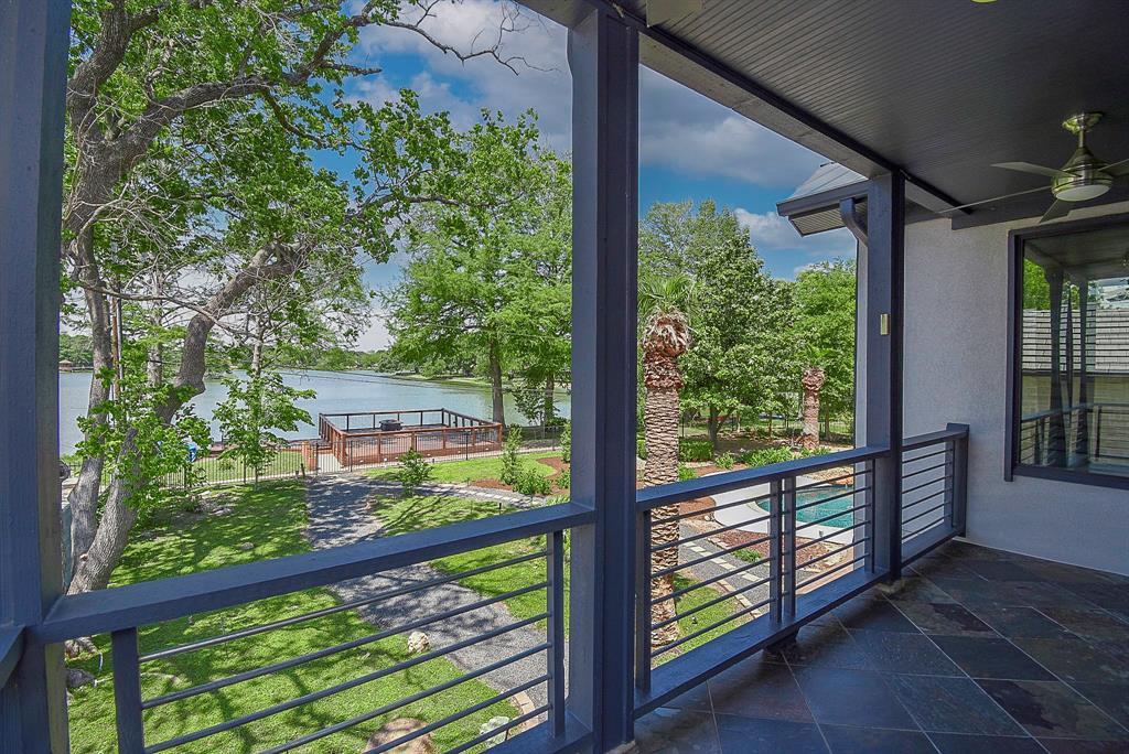 15402 Lakeview Dr, Jersey Village, TX 77040