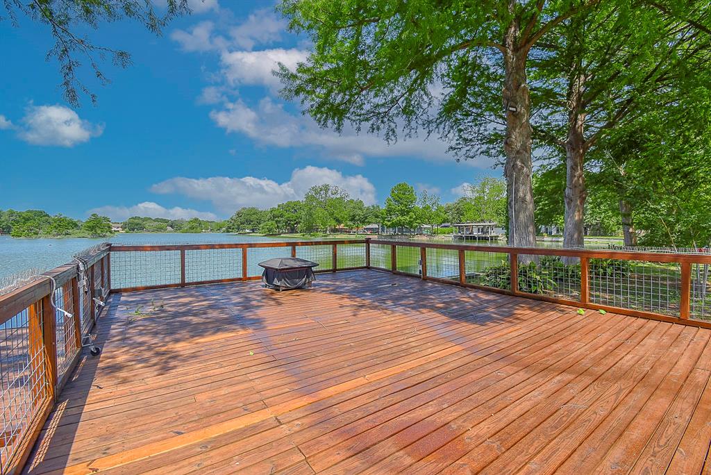 15402 Lakeview Dr, Jersey Village, TX 77040