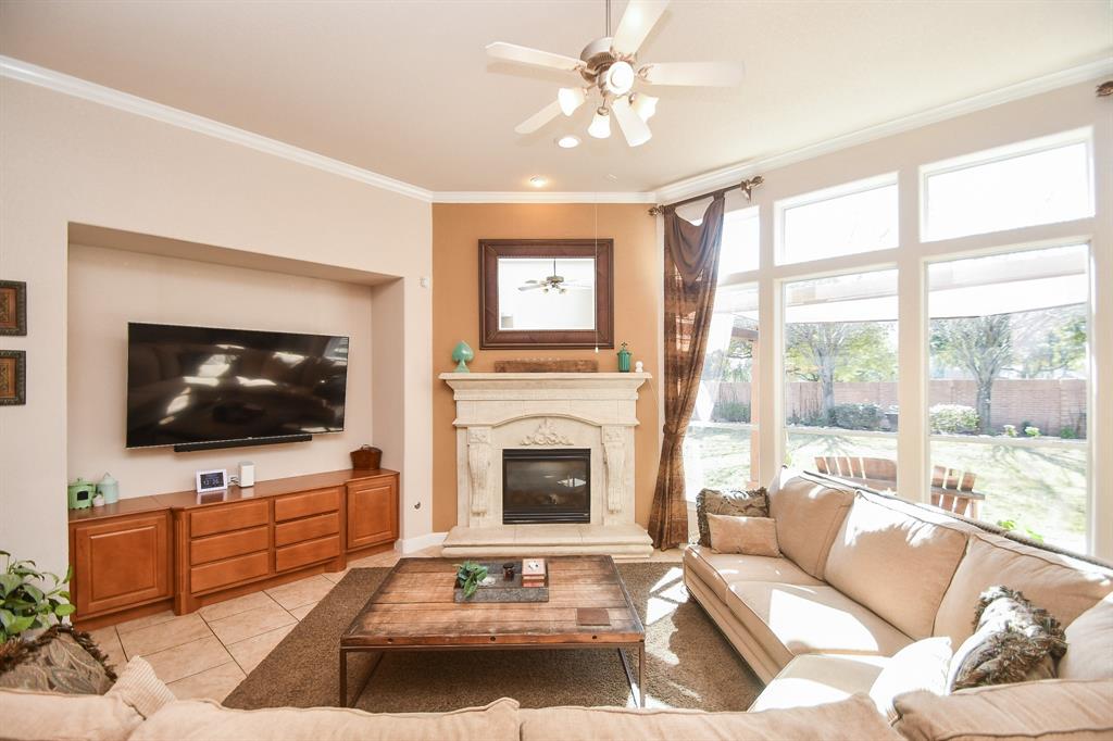 8410 Buffalo Creek Dr, Richmond, TX 77406