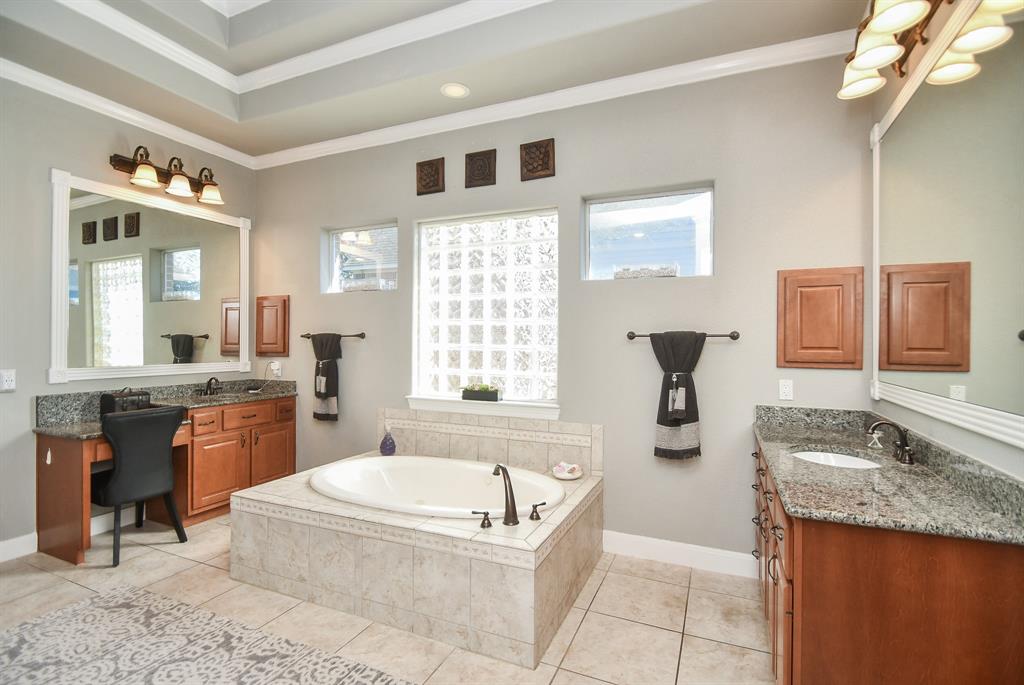 8410 Buffalo Creek Dr, Richmond, TX 77406