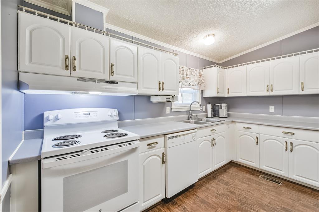 27605 Southern Crossing Dr, Splendora, TX 77372