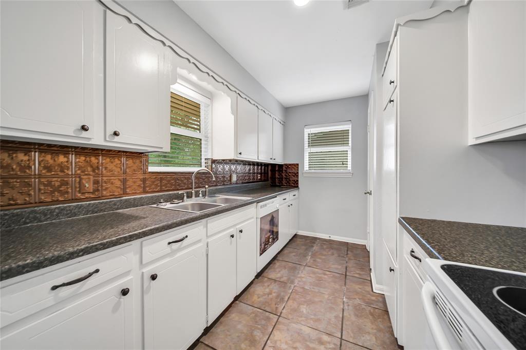 1618 Hamblen Rd, Kingwood, TX 77339