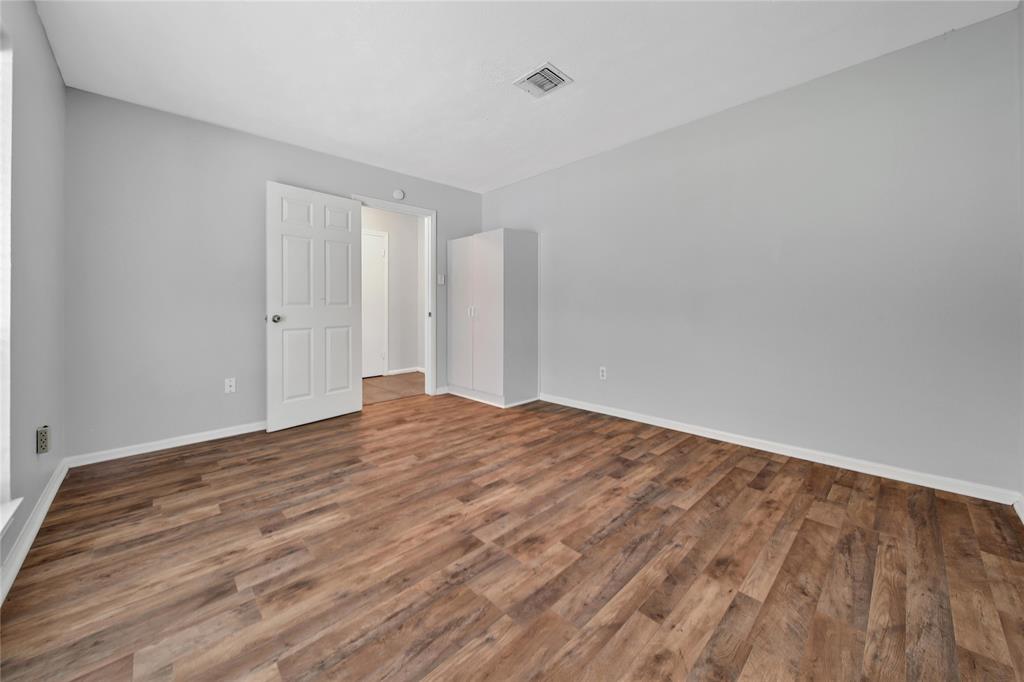 1618 Hamblen Rd, Kingwood, TX 77339