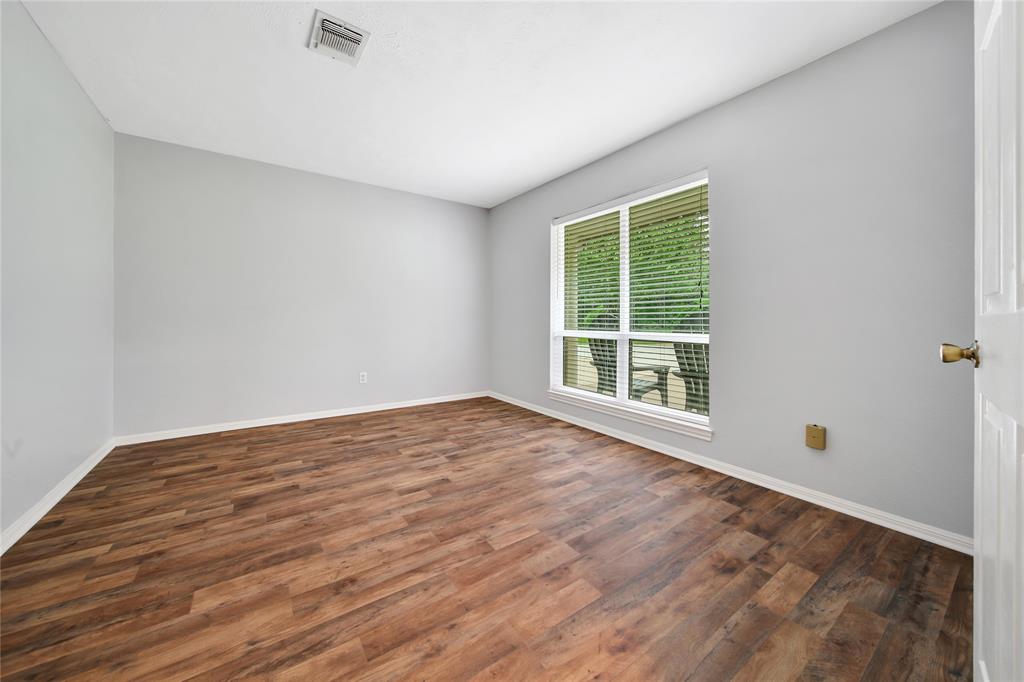 1618 Hamblen Rd, Kingwood, TX 77339