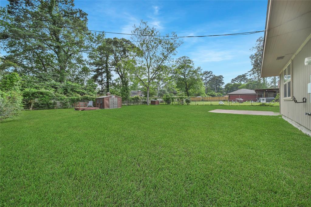 1618 Hamblen Rd, Kingwood, TX 77339