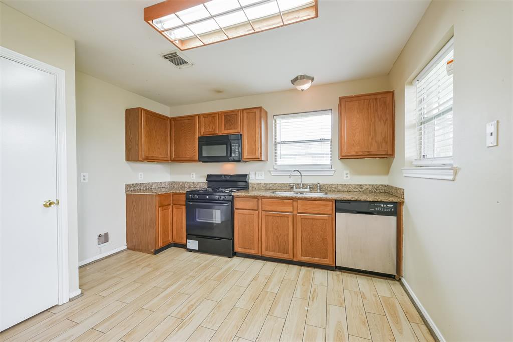 431 Westward Ave, La Marque, TX 77568