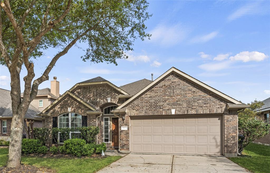 6122 Oxford Lake Drive, Rosenberg TX Real Estate Listing