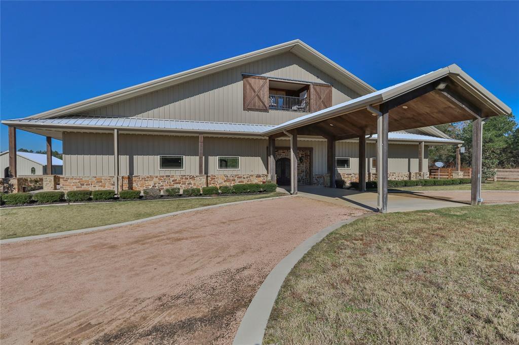26042 Riley Road, Waller, TX 77484