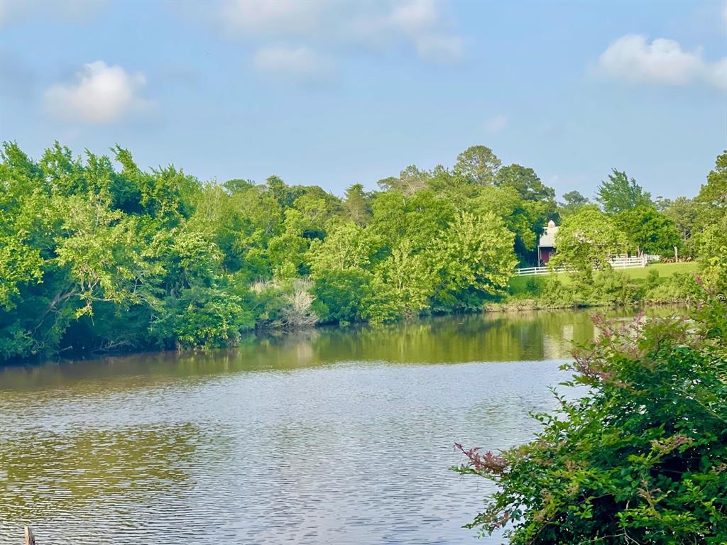 5220 Bayou Blvd, Baytown, TX 77521