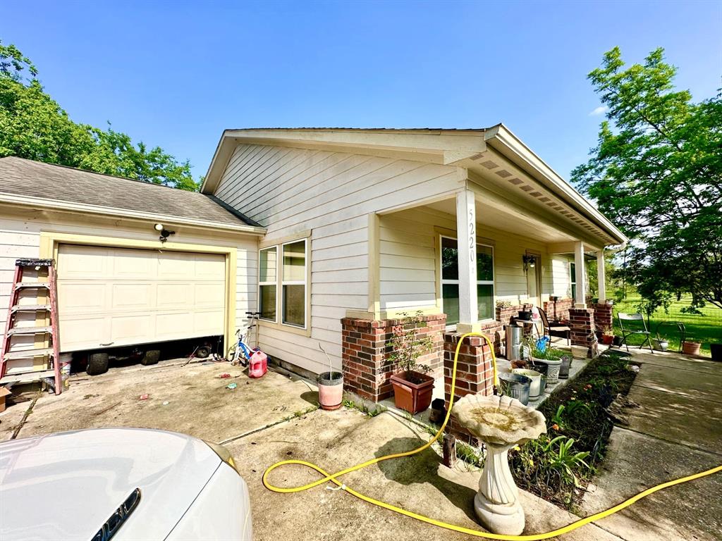 5220 Bayou Blvd, Baytown, TX 77521