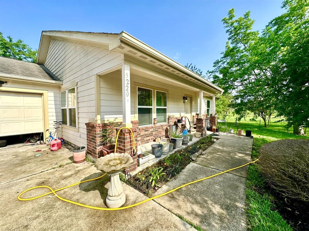 5220 Bayou Blvd, Baytown, TX 77521