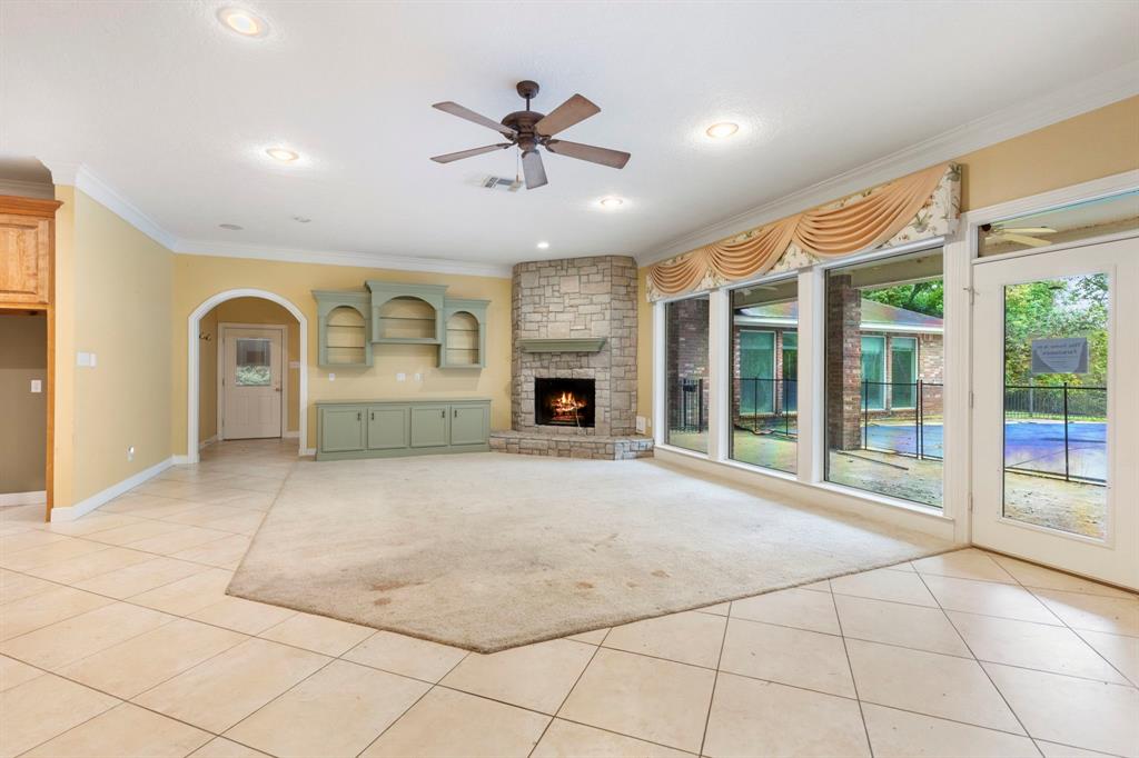 2302 Timbergreen Cir, Magnolia, TX 77355