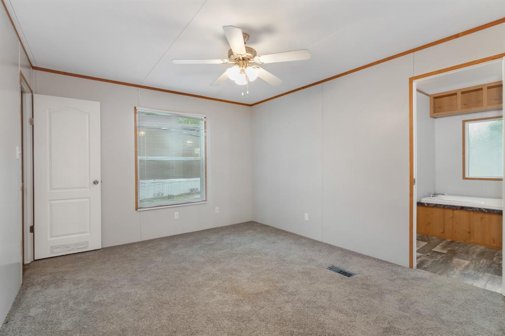 14130 Shadow Bay Dr, Willis, TX 77318