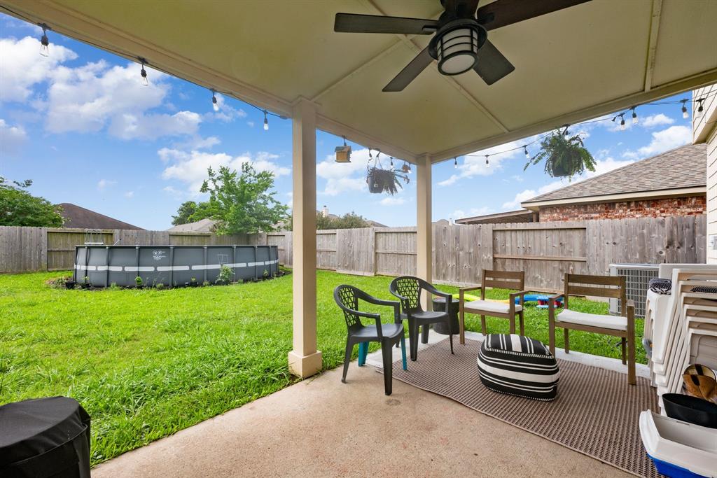 14926 Lanai Dr, Baytown, TX 77523