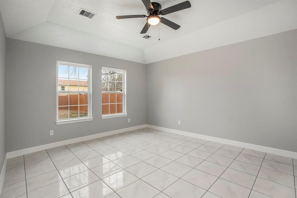 907 Avenue F, South Houston, TX 77587