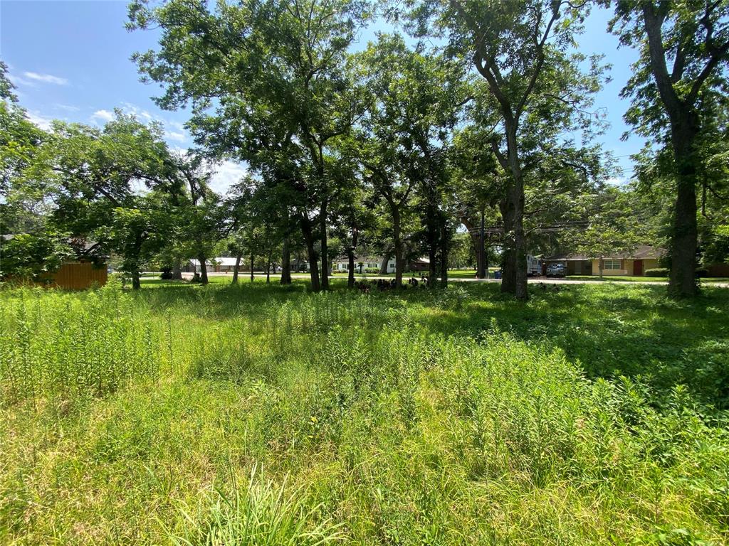 801 Avenue A, Sweeny, TX 77480