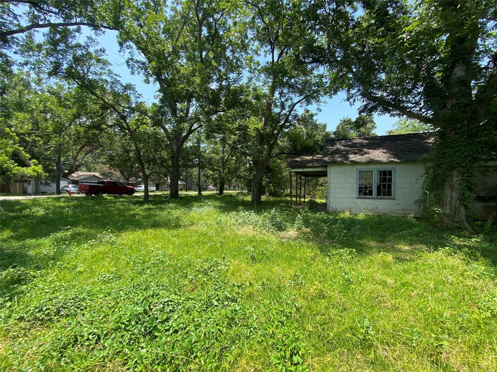 801 Avenue A, Sweeny, TX 77480