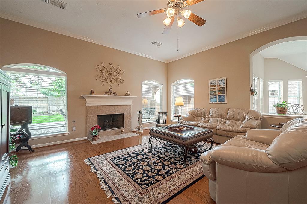 1803 Grayson Lakes Blvd, Katy, TX 77494